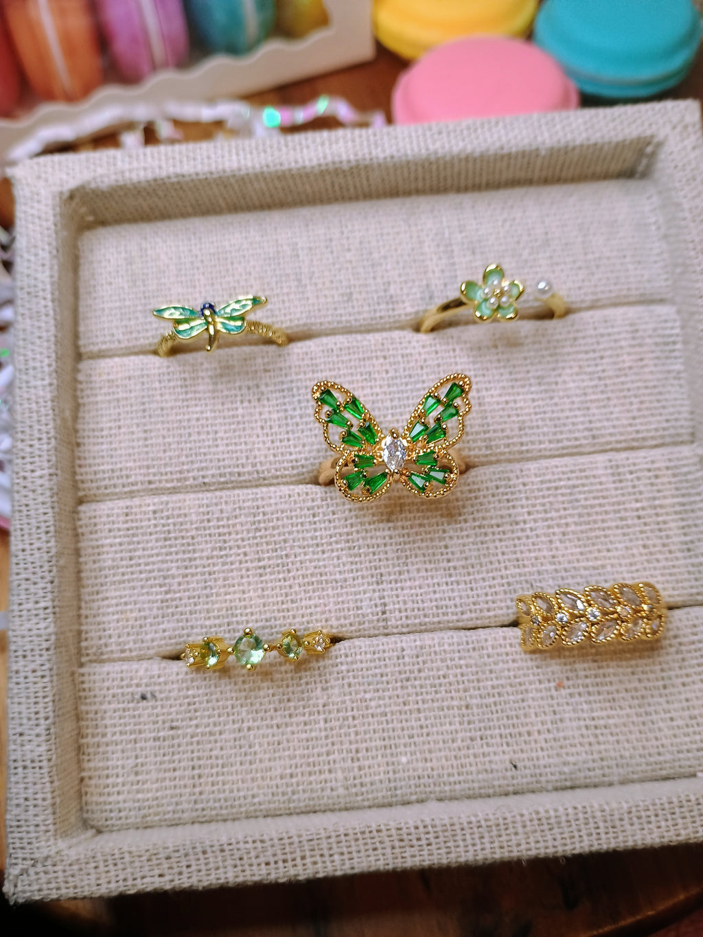 Pistachio Garden (gold)